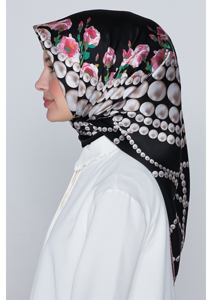 Nostalji Sura İpek Eşarp Siyah Çiçekli İnci Detaylı modelleri