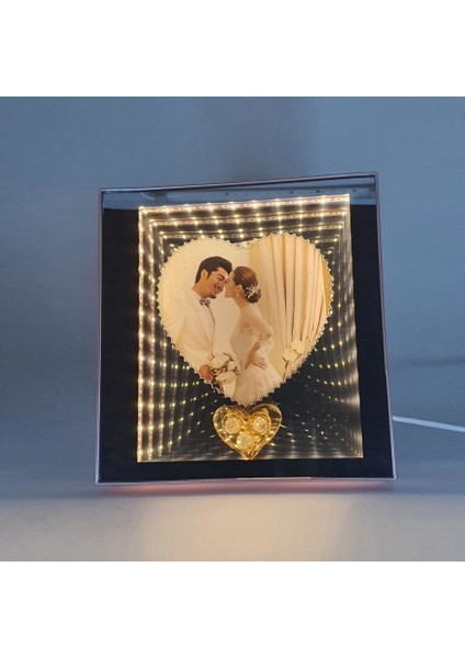 Ayna ve LED Işıklı Kalpli Fotoğraf Çerçevesi