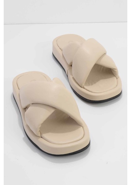 Bej Kadın Terlik K04503401109