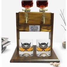 BK Kişiye Özel Renkli Baskılı Isimli Ikili Viski Bardağı ve Çift Musluklu Doğal Ahşap Viski Standı-23