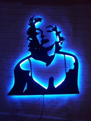 MF Tasarım Rgb Kumandalı Marilyn Monroe LED Işıklı Ahşap Mdf Dekoratif Tablo 50 x 35 cm