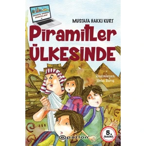 Piramitler Ülkesinde - Mustafa Hakkı Kurt