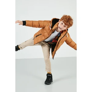 İçi Peluş Astarlı Çıkarılabilir Kapüşonlu Şişme Mont Erkek Çocuk MONT 576220K