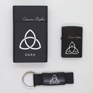 Ada Lazer Kişiye Özel Dark Metal Sigara Kutusu, Zippo Çakmak ve Anahtarlık Seti