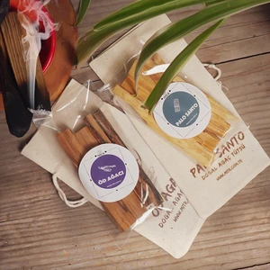 Palo Santo ve Öd (Agarwood) Doğal Ağaç Tütsü Seti