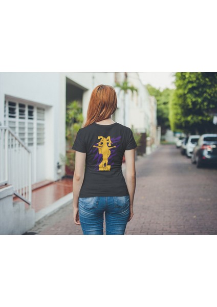 Mamba Out Baskılı Kadın T-Shirt