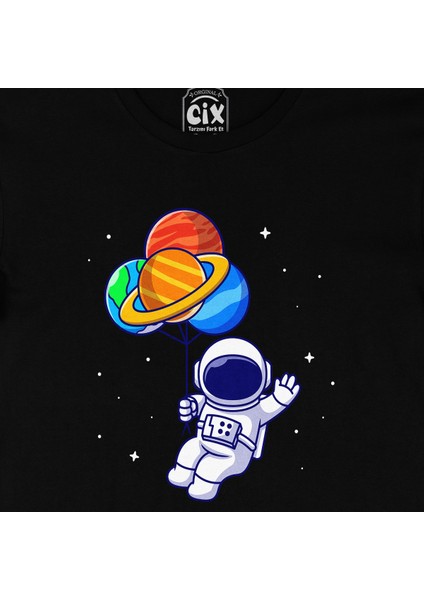 Gezegen Balonlu Astronot Siyah Tişört