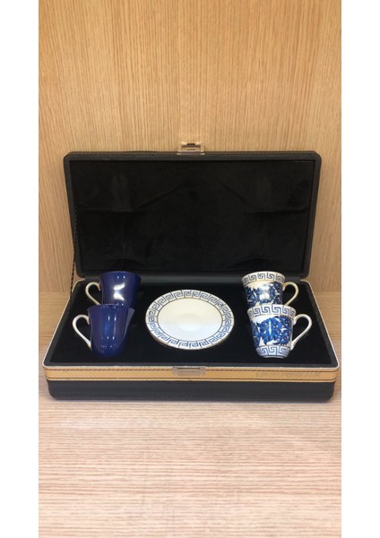 Ince Porselen Altın Yaldızlı El Dekoru 4 Kişilik Türk Kahve Fincan Takımı