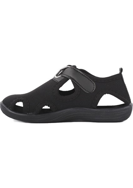 UNNI Erkek Çocuk Sandalet Siyah fırsatları