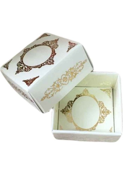 Komple Karton Kutu Saray Desen Gold Yaldız 4X4X2 cm - 50 Adet Krem