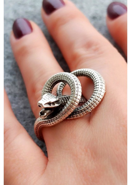 Antik Gümüş Kaplama Kızgın Yılan Şekilli El Yapımı Ayarlanabilir Yüzük