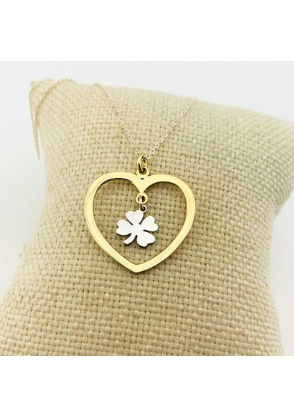 Kalp Çerçeveli Gümüş Yonca Kolye fiyatları