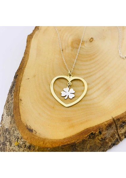 Kalp Çerçeveli Gümüş Yonca Kolye modelleri