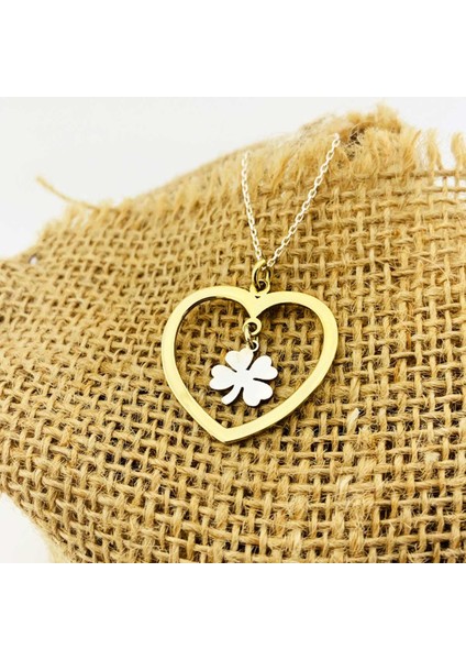 Kalp Çerçeveli Gümüş Yonca Kolye indirimleri