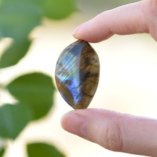 Taş Sandığı Labradorit Taşı Yansımalı Şekilsiz Kütle