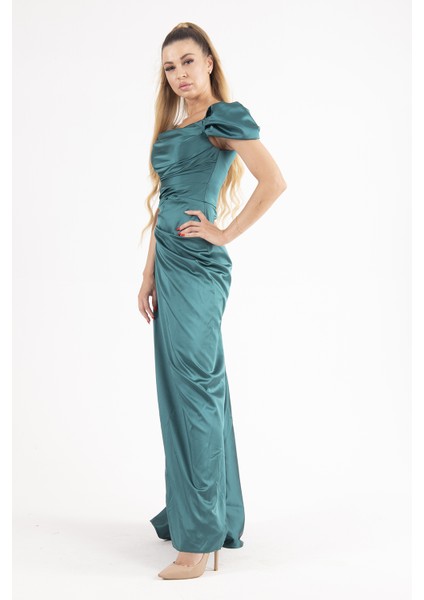 Zümrüt Drape Detaylı Saten Kumaş Abiye 9704858.123 fiyatları