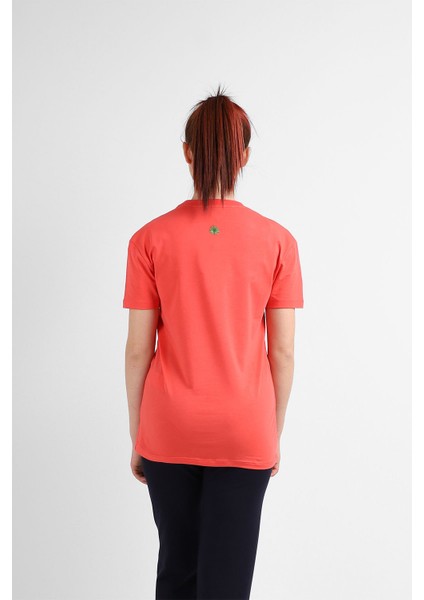 Kadın Sıfır Yaka T-Shirt fırsatları
