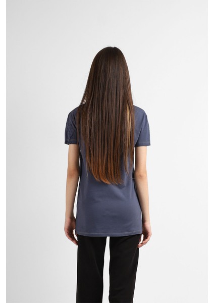 Kadın Sıfır Yaka T-Shirt modelleri