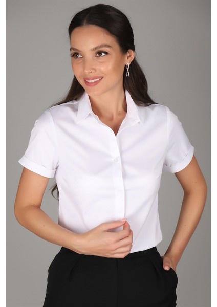 Sweetness Kadın Beyaz Kısa Kollu Likralı Gömlek modelleri