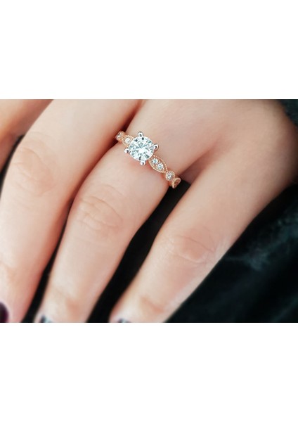 Toplam 0,93 Karat Pırlanta Vintage Tektaş Yüzük 0441R0016 fırsatları