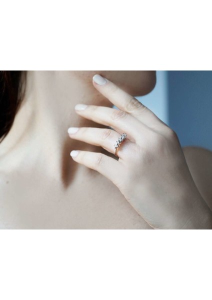 F Renk 0,18 Karat Pırlanta 5 Taş Yüzük 0441R0025 indirimleri