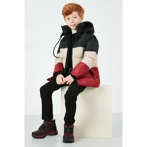 İçi Peluş Astarlı Çıkarılabilir Kapüşonlu Şişme Mont Erkek Çocuk MONT 57611967