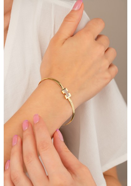 14 Ayar Altın Ezme Taşlı Kelepçe Model Bileklik