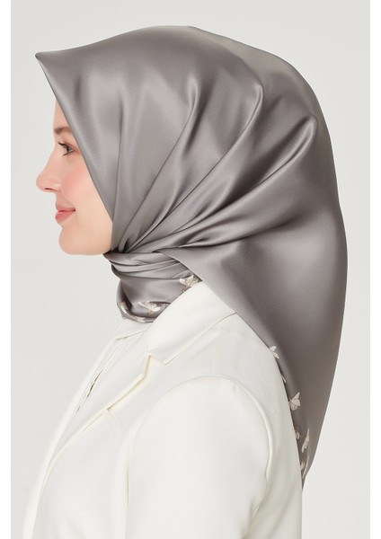 Yeni Sezon Nostalji Serisi Ipek Twill Eşarp 8553D-89