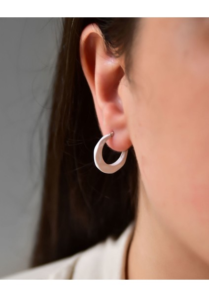 925 Ayar Gümüş Beyaz Mineli Halka Küpe