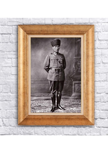 Çerçeveli Atatürk Komutan Kanvas Tablo