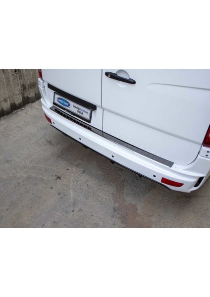 Mercedes Sprinter W906 Siyah Krom Arka Tampon Eşiği 2006-2018 Arası