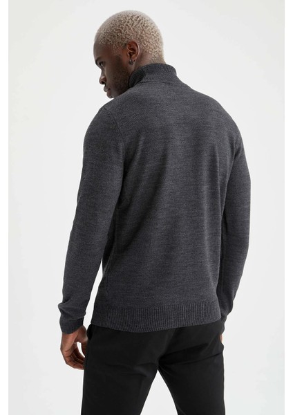 Slim Fit Balıkçı Yaka Triko Kazak R1124AZ21WN fırsatları