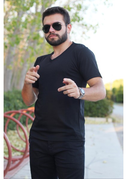 Erkek Siyah Slim Fit Düz Basic Kısa Kollu V Yaka Ince Tişört 20ETSHBSIC