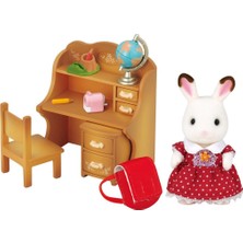 Sylvanian Families Çikolata Kulaklı Tavşan Kız ve  Çalışma Masası 5016