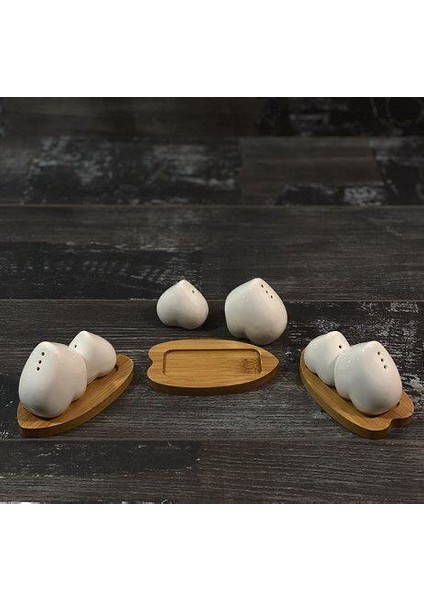 Porselen 2'li Tuzluk Baharatlık Set Bambu Stantlı Kalpli fırsatları