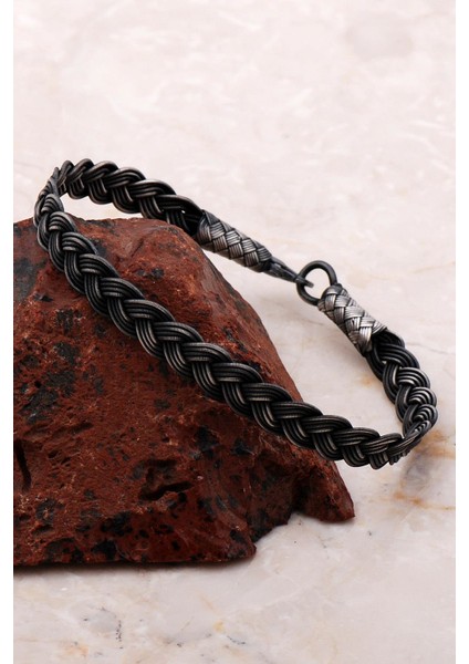 Kazaziye İşlemeli Elişi Sarma Gümüş Erkek Bileklik