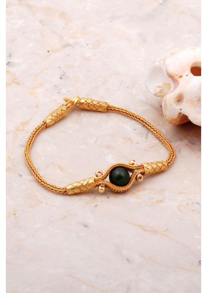 Altın Yaldızlı Kazaziye İşlemeli Kök Zümrüt Bileklik fiyatları