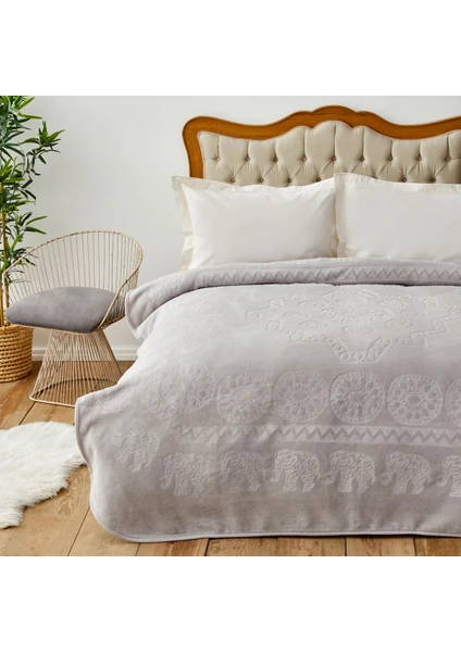 Karaca Home Elephant Açık Gri Çift Kişilik Soft Embosy Battaniye