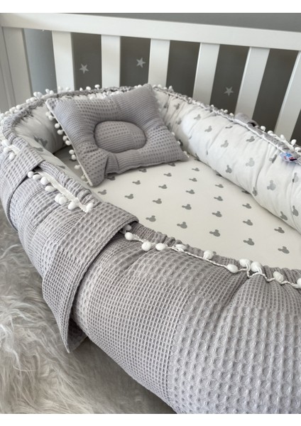 Gri Wafle Pike Kumaş Micky Tasarım Ponponlu Babynest fiyatları