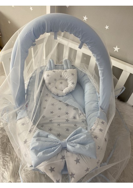 Mavi Kulaklı Cibinlik ve Oyuncak Aparatlı Lüx Tasarım Babynest