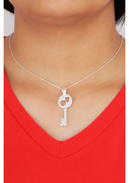 Anahtar Tasarım Yazılı Kadın Gümüş Kolye