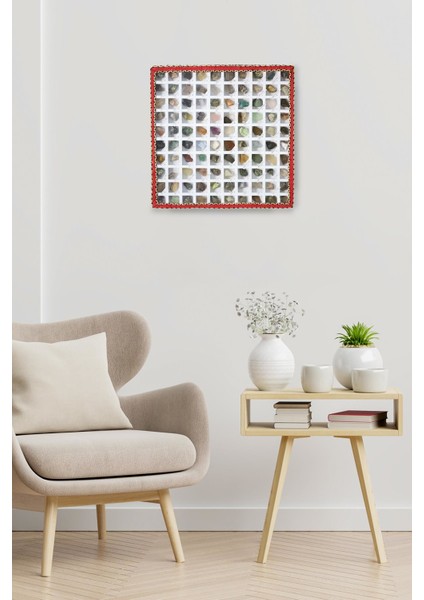 100 Farklı Doğal Taştan Oluşan Tablo