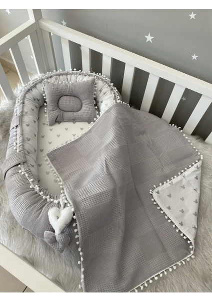 Jaju Baby Jaju Baby Gri Wafle Pike Kumaş Micky Tasarım Ponponlu 3'lü Babynest Set