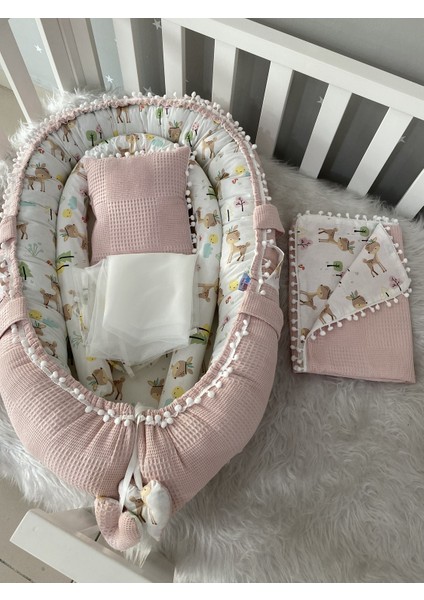 Pudra Wafle Pike Kumaş Poplin Kumaş Ponponlu Babynest ve Yorgan Oyuncak Aparat ve Tül Set