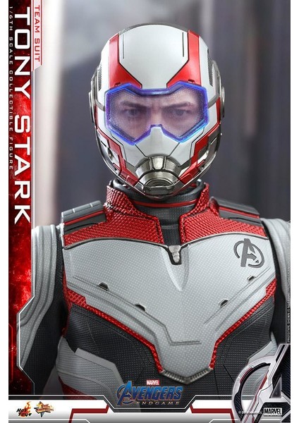 Tony Stark (Team Suit) Sixth Scale Figure 904726 MMS537