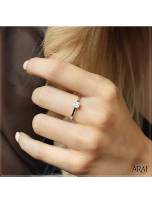 By Araj Jewellery 14 Ayar Altın 0.10 Karat Ince Baget Pırlantalı Yüzük