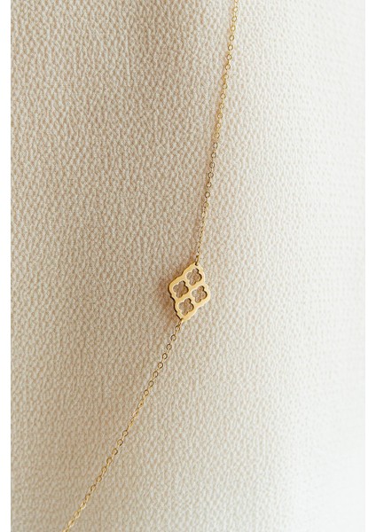 Gömlek Üstü Şık Tasarım Altın Kolye fiyatları