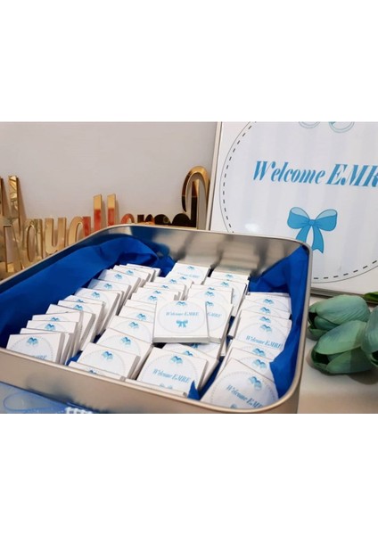 Etiketli Teneke Kutu Bebek Çikolatası