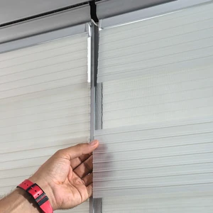 Ölçüye Özel Ekru Cam Balkon ve Sürgülü Cam Perdesi - Yapıştırmalı Geniş Pliseli Zebra Perde VCB2808