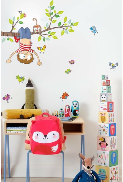Sim Tasarım Dreamwallart Ağaçta Sallanan Yaramaz Çocuk ve Minik Kedi Çocuk Odası Duvar Sticker
